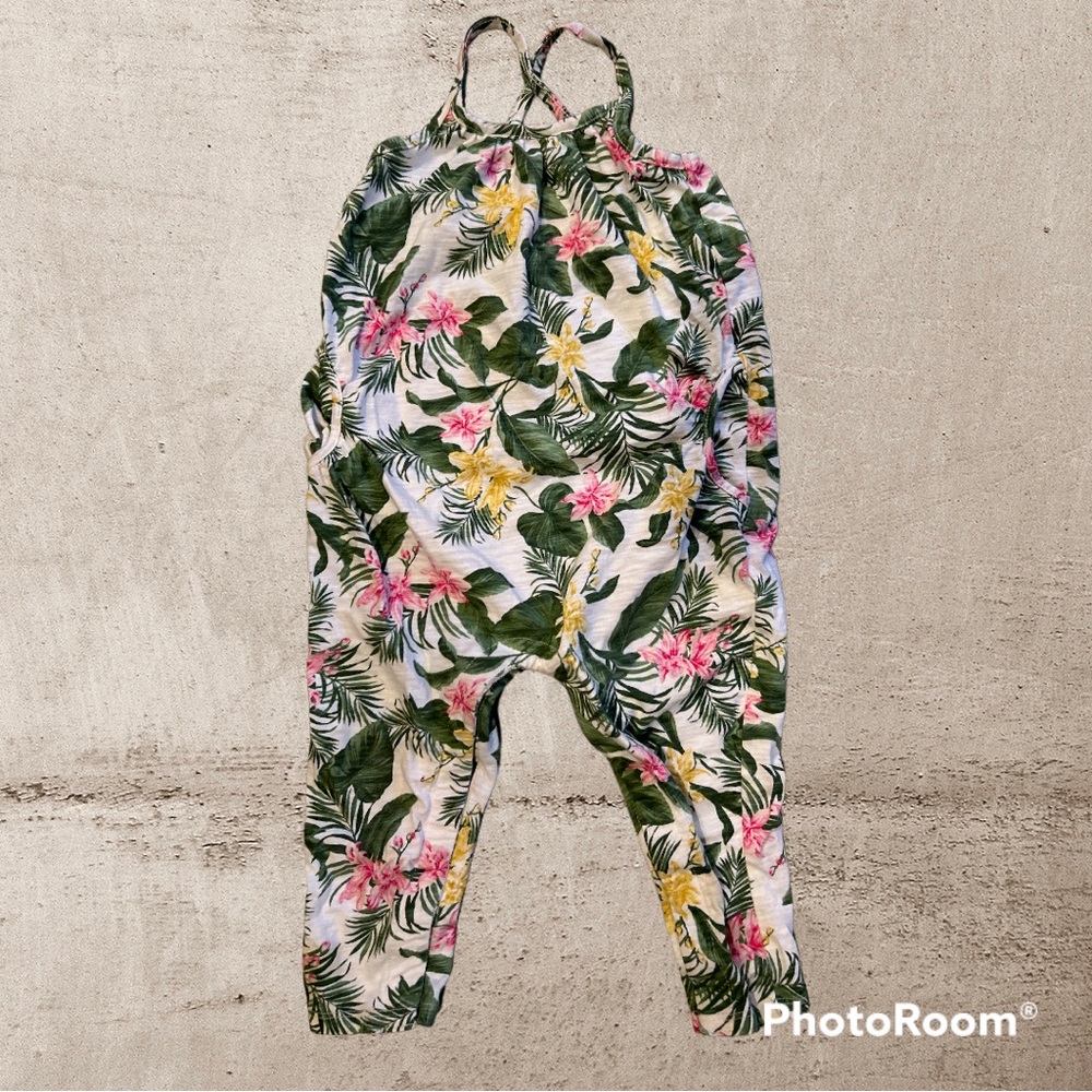 EUC Old Navy Spaghetti Strap Romper w/ Hibiscus Flowers and Greenery Size 2T